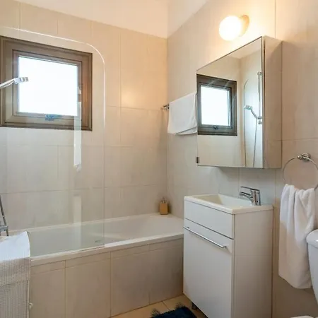 Lejlighed Lumina 2-bedroom And Pool In