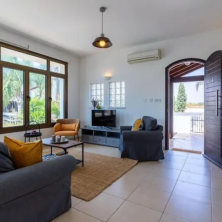 Lumina 2-bedroom And Pool In Διαμέρισμα *