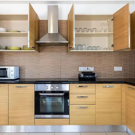 Lumina 2-bedroom And Pool In איה נאפה