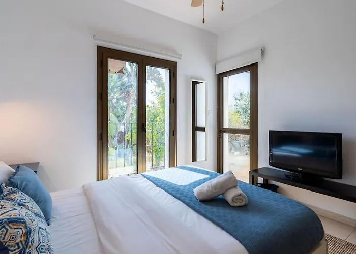 Lumina 2-bedroom And Pool In