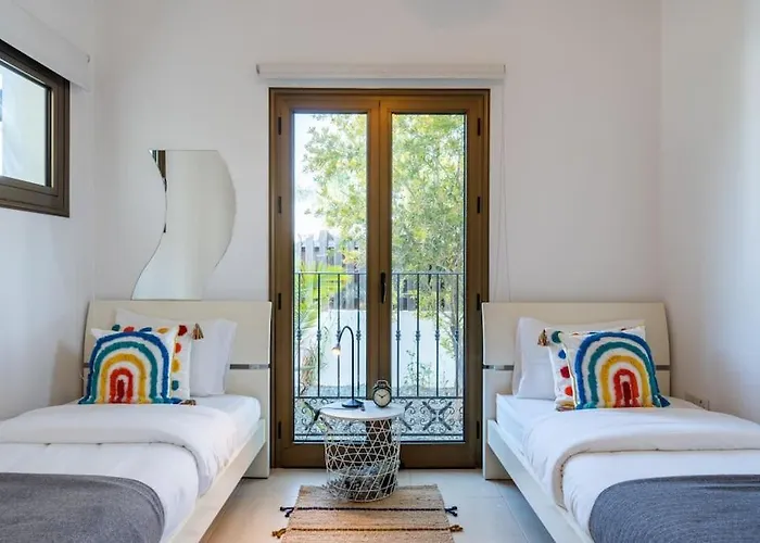 Lumina 2-bedroom And Pool In *