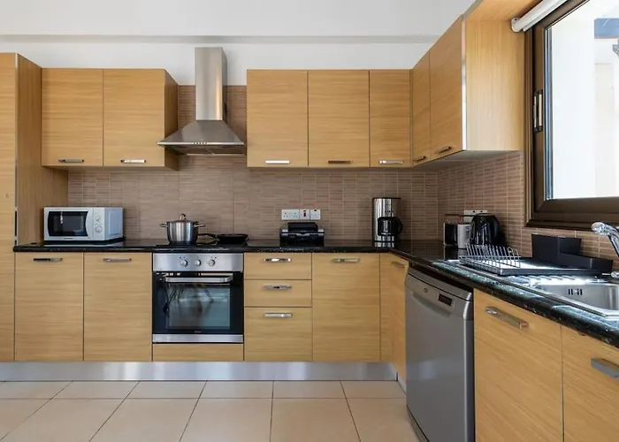 Lumina 2-bedroom And Pool In