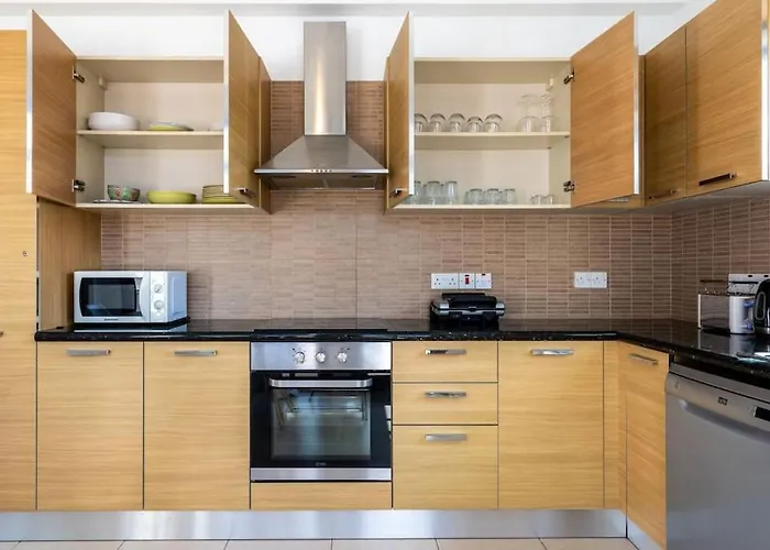 Lumina 2-bedroom And Pool In 圣纳帕